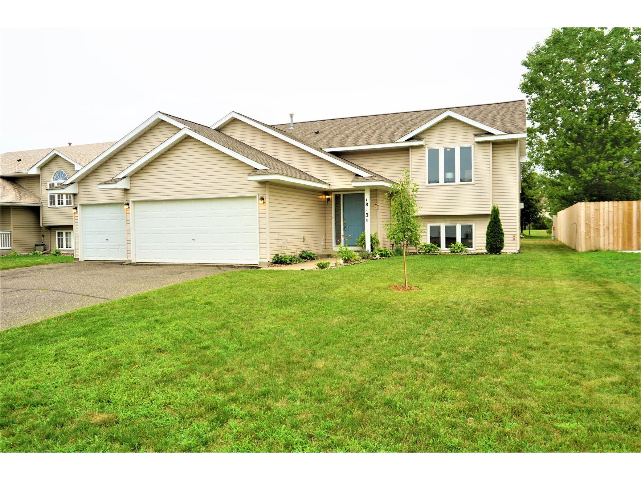 1813 Lillian Drive, Hudson, WI, 54016 MLS 6082007 Edina Realty