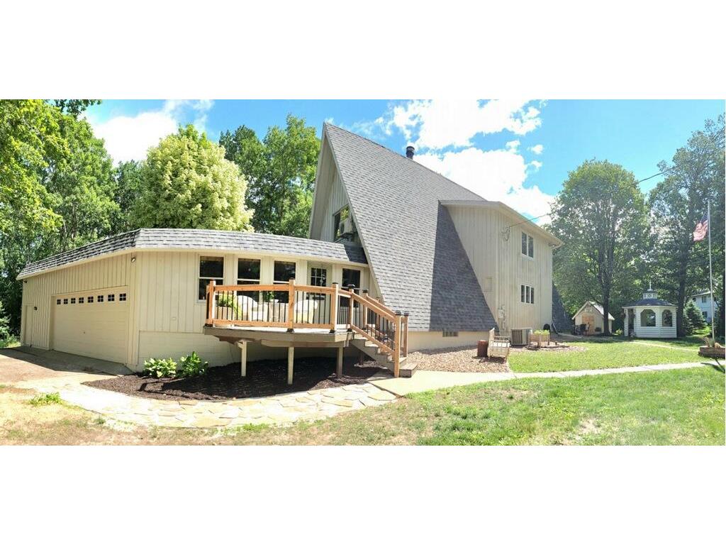 1813 Oak Ridge Drive, New Richmond, WI, 54017 MLS 6254177 Edina Realty