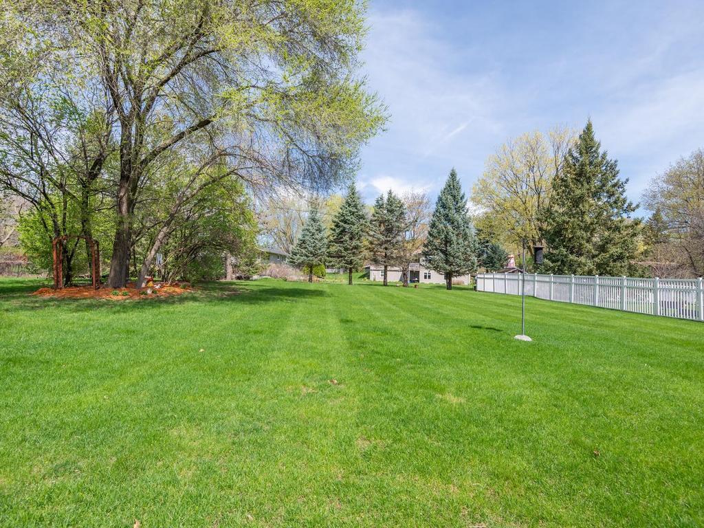 18130 19th Avenue N Plymouth MN 55447 7063160 image2