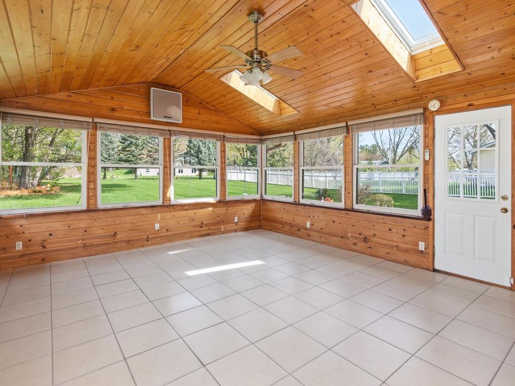 18130 19th Avenue N Plymouth MN 55447 7063160 image20