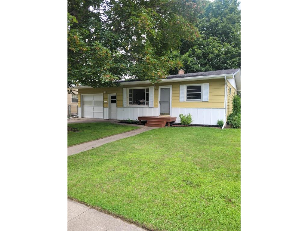 1814 10th Avenue N Moorhead MN 56560 6764852 image1