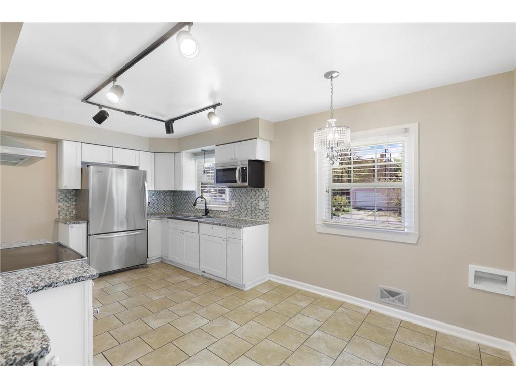 1814 4th Avenue N Minneapolis MN 55405 7034263 image3