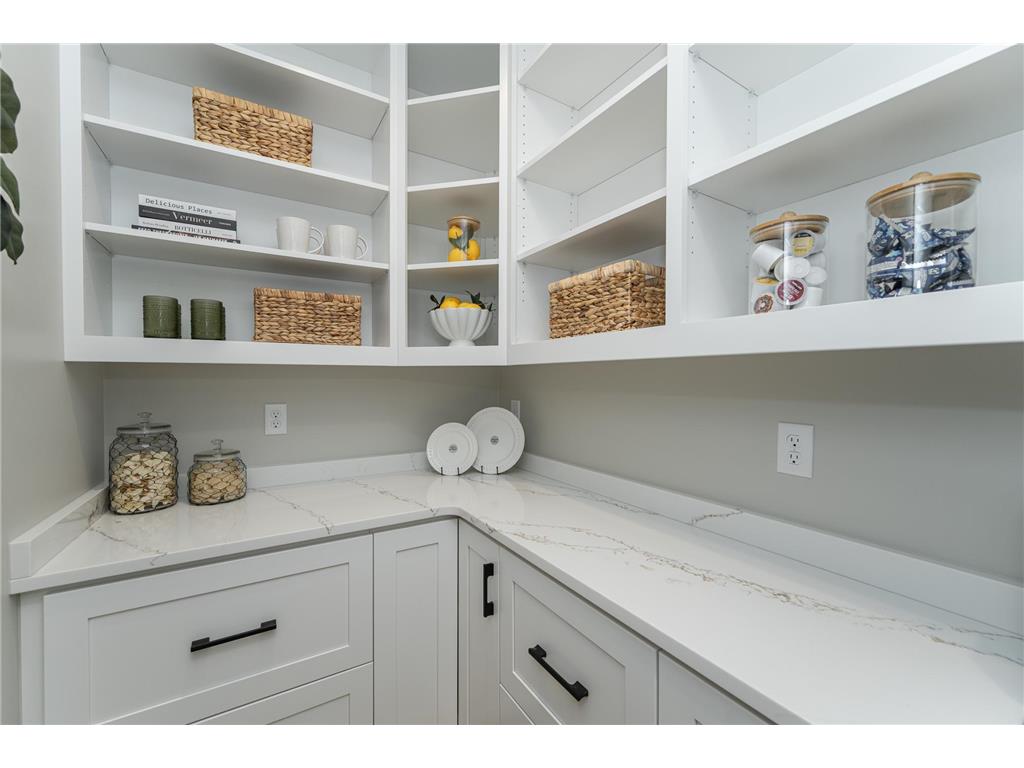 1814 Mayowood Court SW Rochester MN 55902 6639934 image17