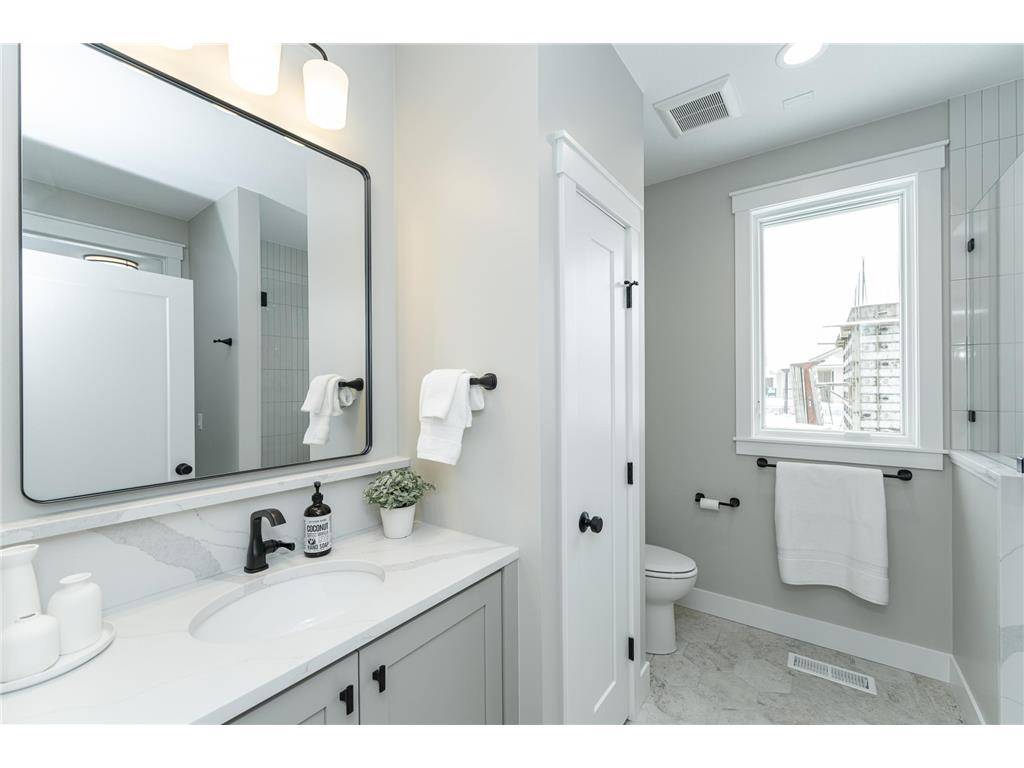 1814 Mayowood Court SW Rochester MN 55902 6639934 image19