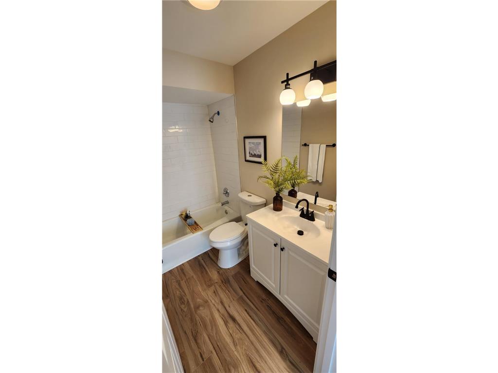 1814 New York Avenue N Minneapolis MN 55411 7008451 image20