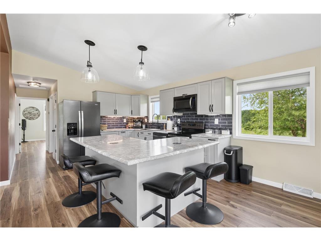 1815 211th Street Eureka WI 54824 7089811 image4