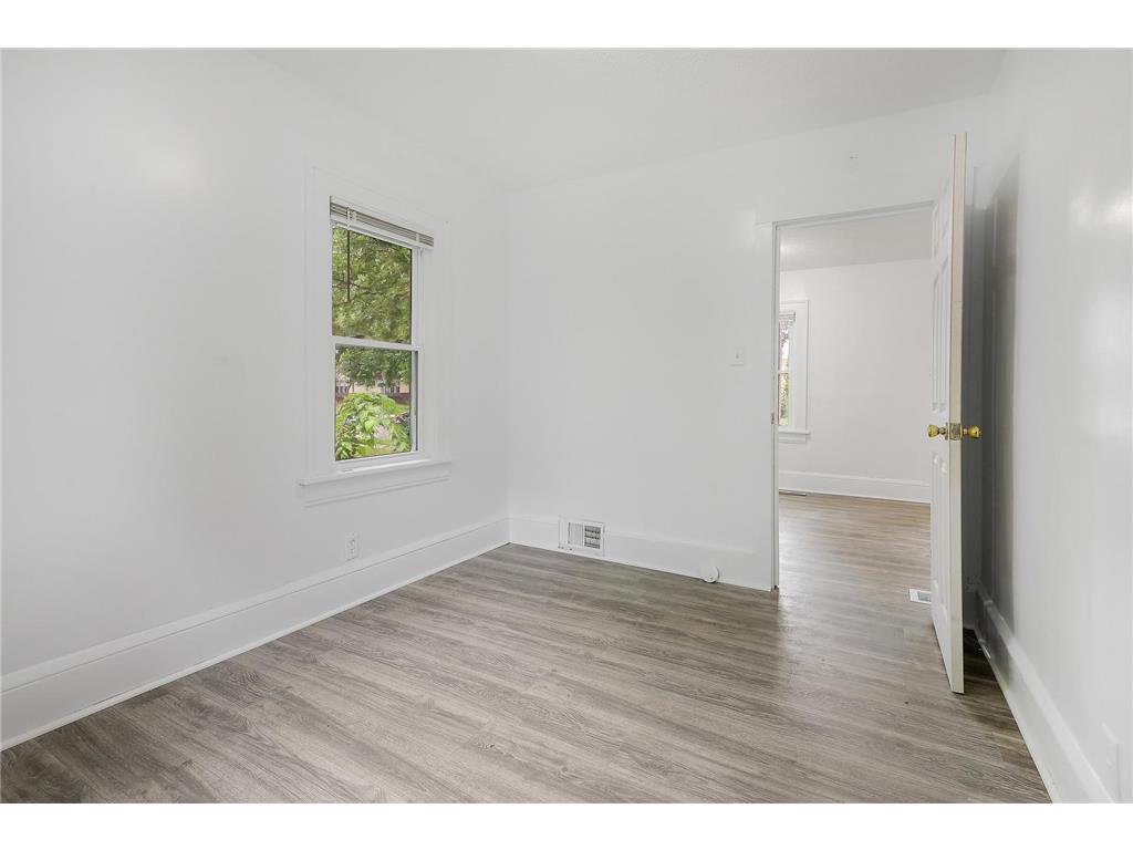 1815 25th Avenue N Minneapolis MN 55411 7089219 image12