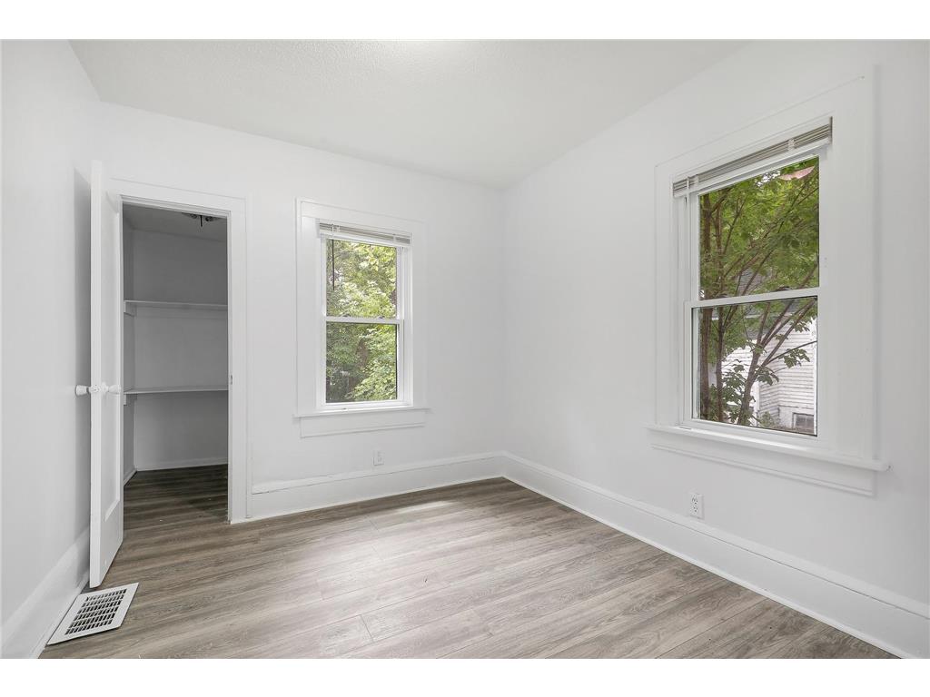 1815 25th Avenue N Minneapolis MN 55411 7089219 image13