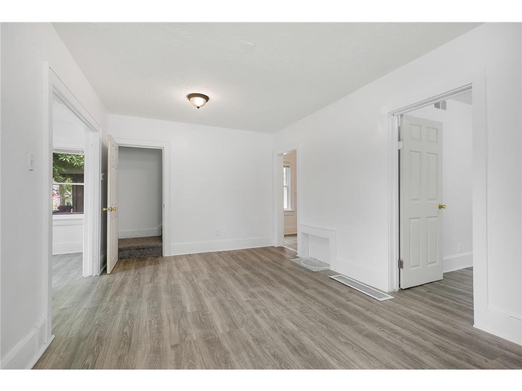 1815 25th Avenue N Minneapolis MN 55411 7089219 image7