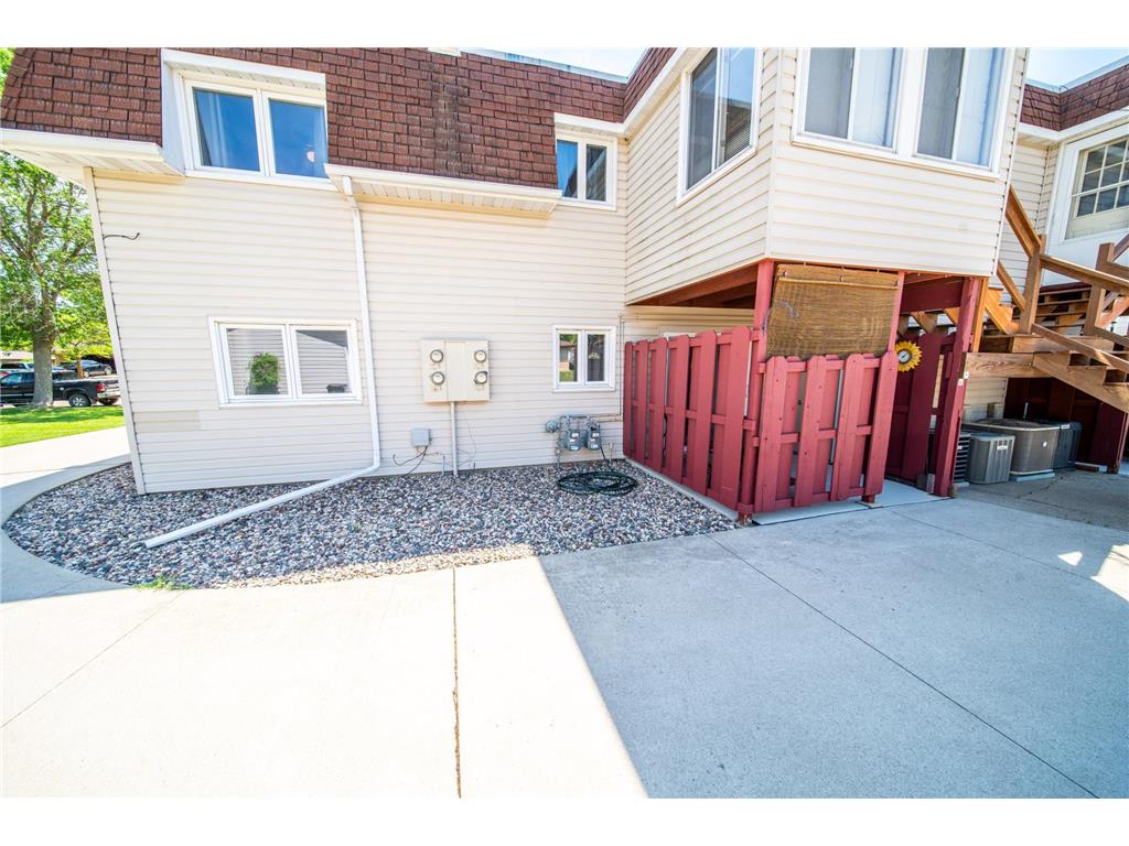 1815 Lakewood Avenue Albert Lea MN 56007 7085775 image32