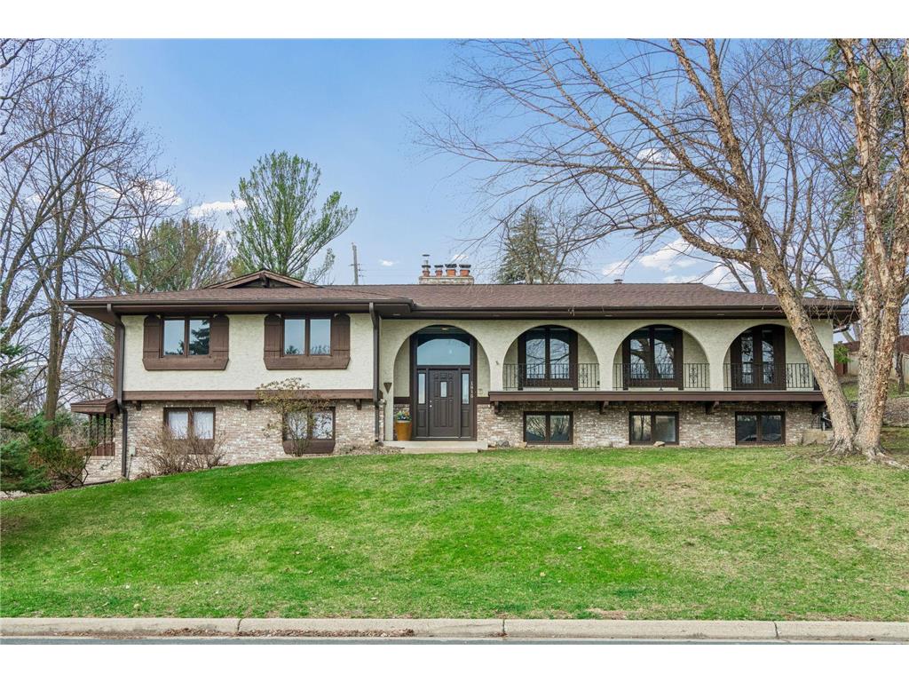 1815 Noble Drive N Golden Valley MN 55422 7050197 image1
