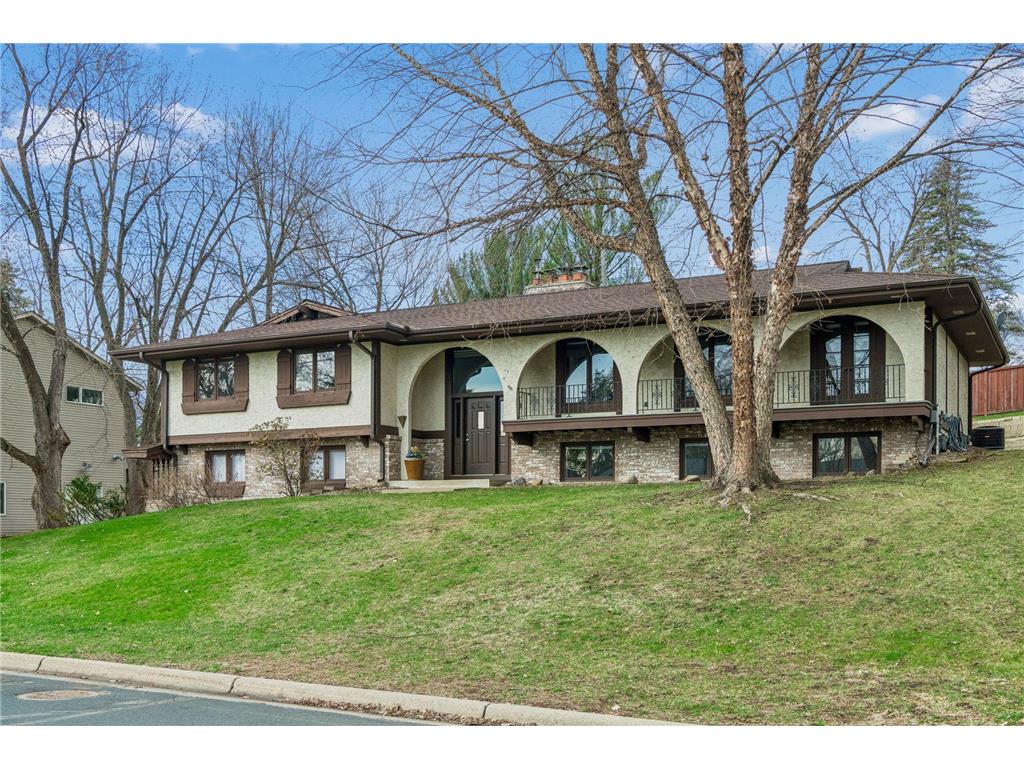1815 Noble Drive N Golden Valley MN 55422 7050197 image2