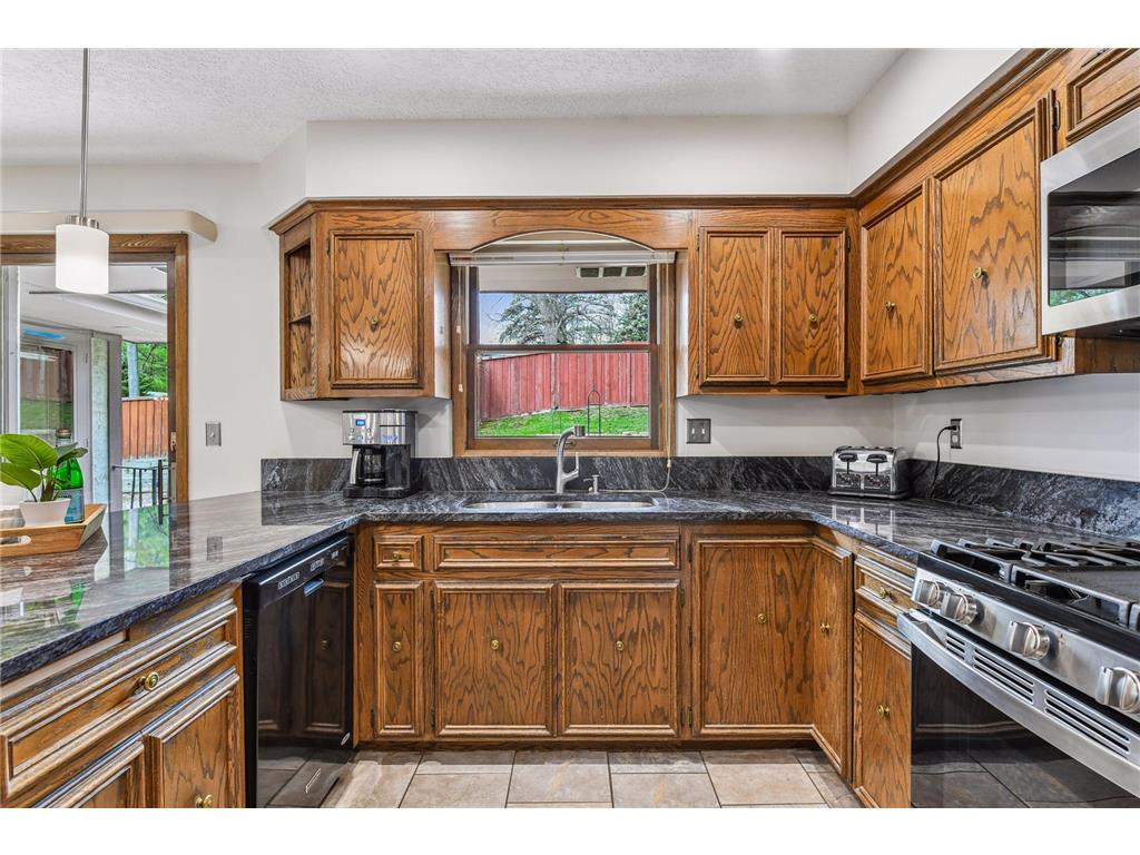 1815 Noble Drive N Golden Valley MN 55422 7050197 image22