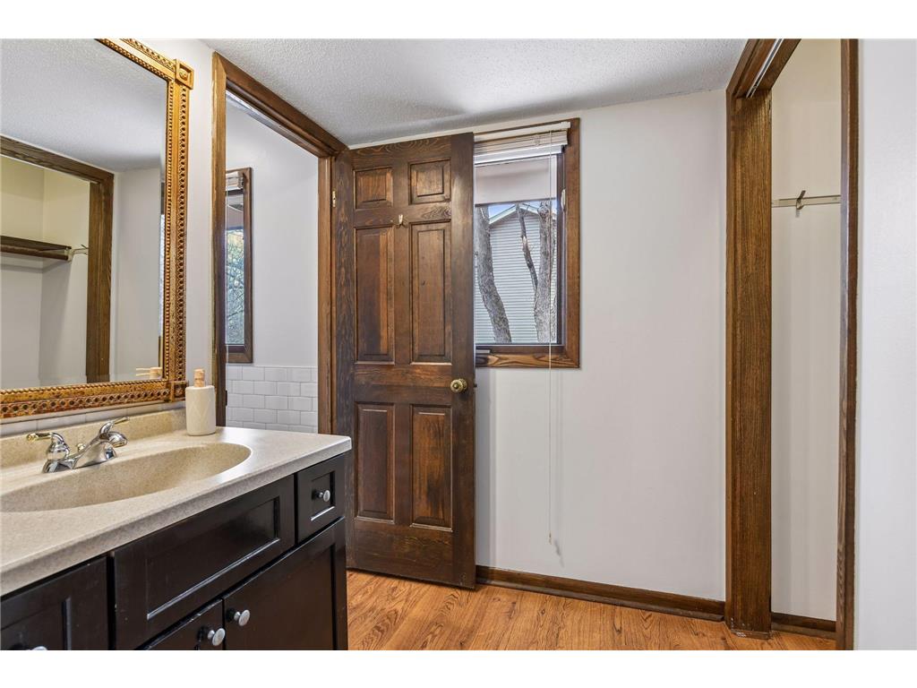 1815 Noble Drive N Golden Valley MN 55422 7050197 image32