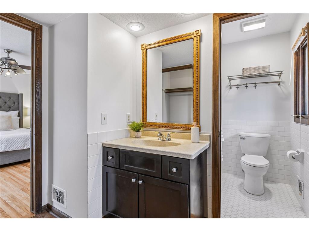 1815 Noble Drive N Golden Valley MN 55422 7050197 image33