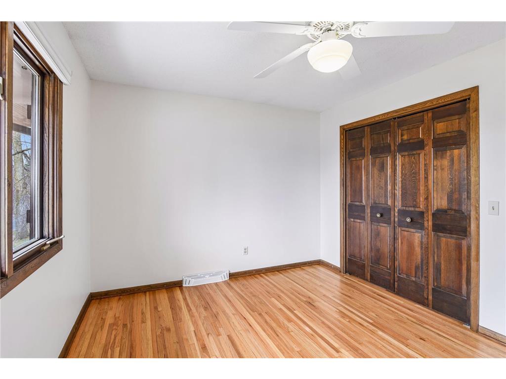 1815 Noble Drive N Golden Valley MN 55422 7050197 image37