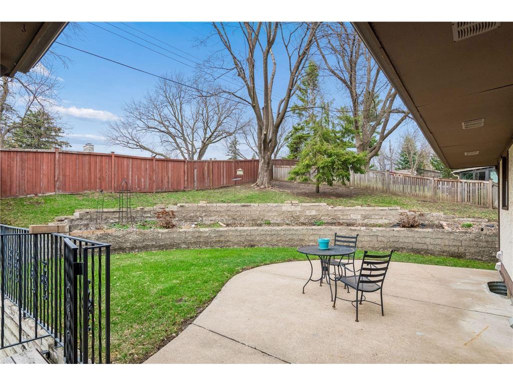 1815 Noble Drive N Golden Valley MN 55422 7050197 image52