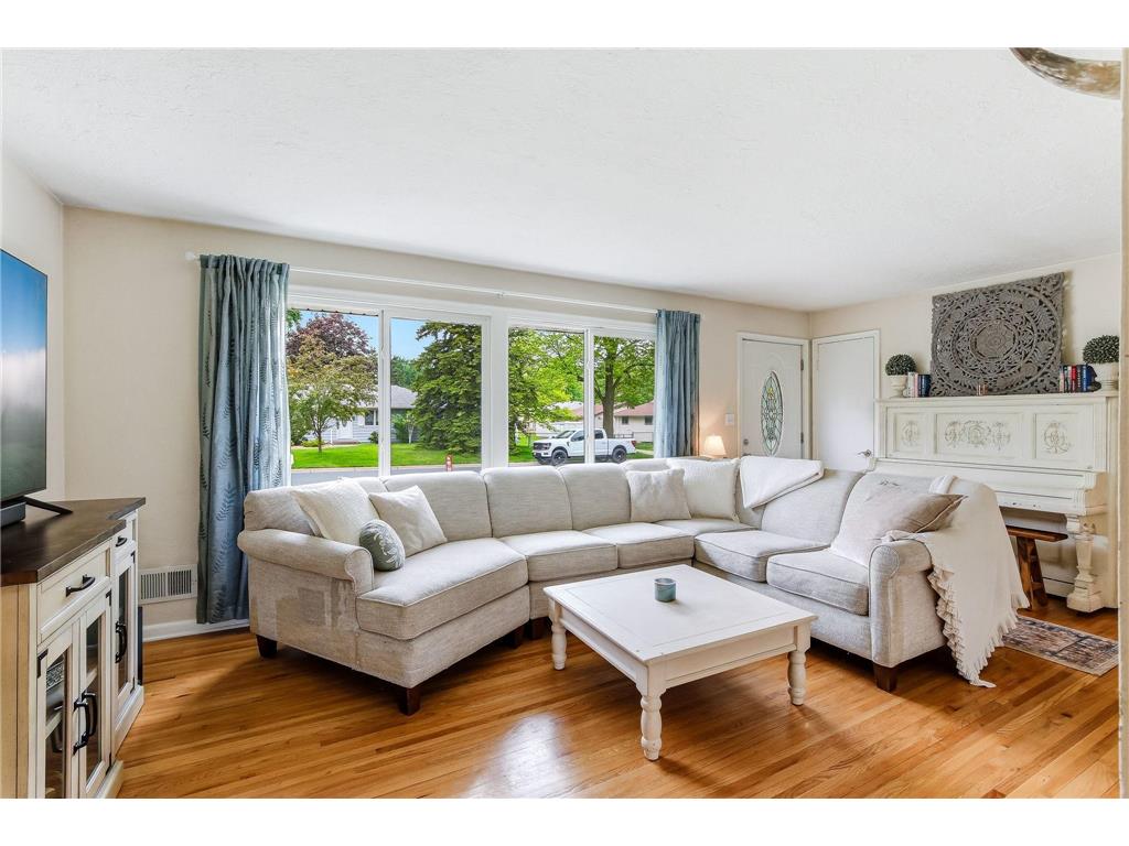 1815 Walnut Street Hastings MN 55033 7076363 image2