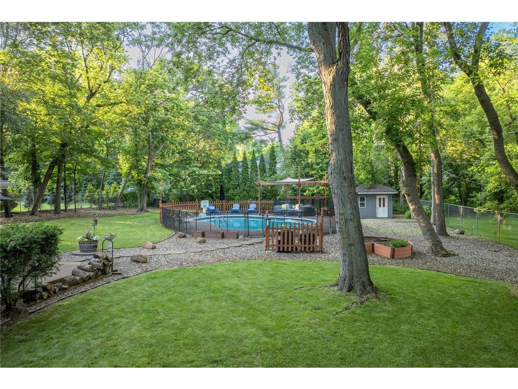 18150 Honeysuckle Lane Deephaven MN 55391 7085315 image38