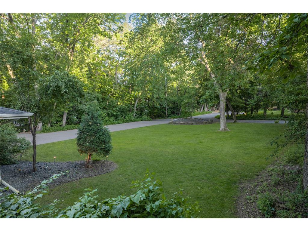 18150 Honeysuckle Lane Deephaven MN 55391 7085315 image47