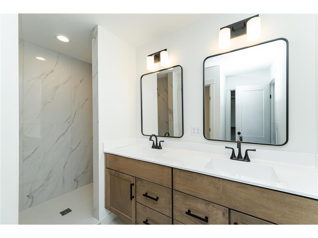 1816 Robinson Lane NE Byron MN 55920 6807643 image15