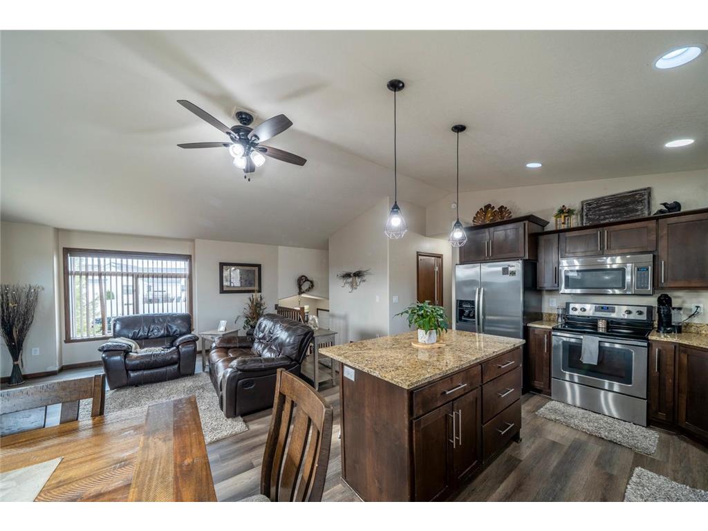 1816 Spruce Grove Trail Detroit Lakes MN 56501 7046957 image4