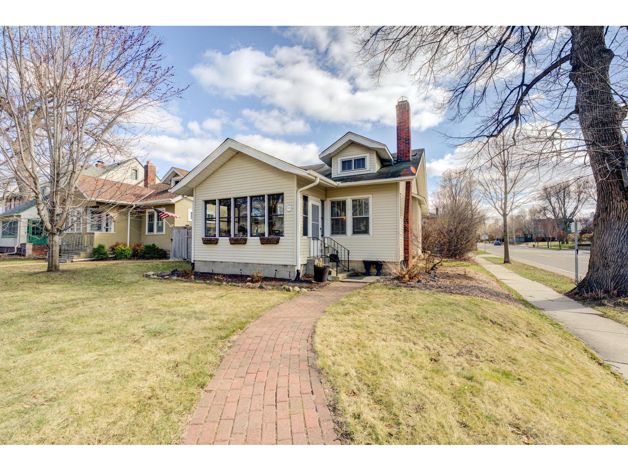 1816 Stanford Avenue, Saint Paul, MN 55105 MLS 5732949 Edina Realty