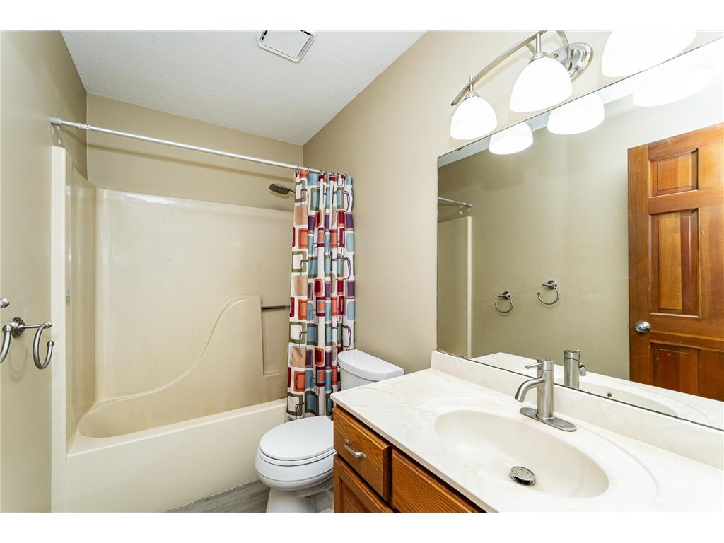 1817 13th Avenue NE Rochester MN 55906 7046102 image24