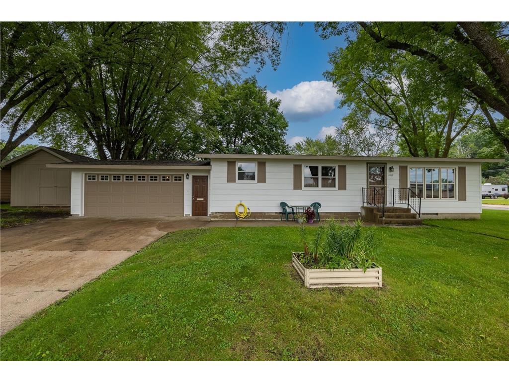 1817 9th Street E Glencoe MN 55336 6579095 image1