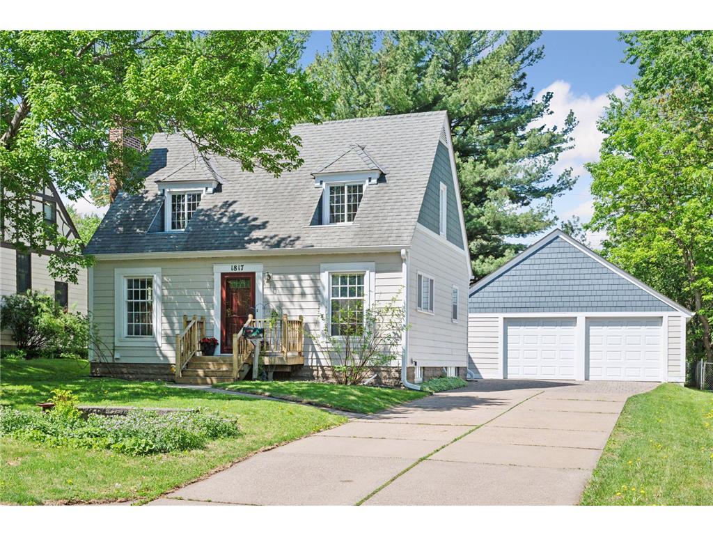 1817 Arona Street Falcon Heights MN 55113 6707400 image1