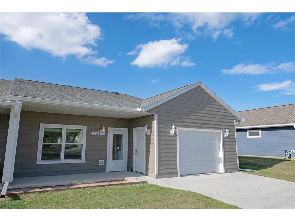 1818 Roberts Street Saint Charles MN 55972 7074413 image1