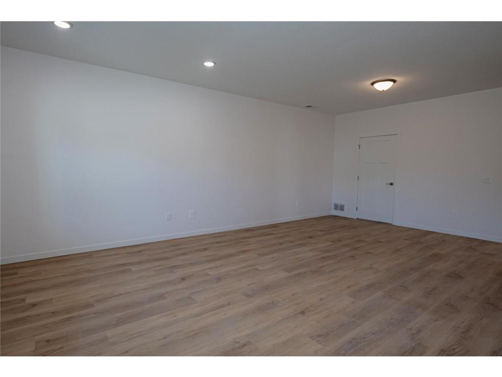 1818 Roberts Street Saint Charles MN 55972 7074413 image11