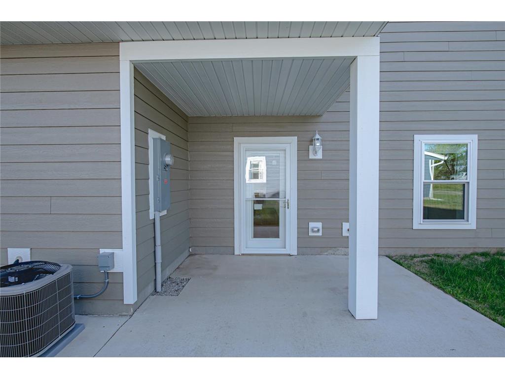 1818 Roberts Street Saint Charles MN 55972 7074413 image2