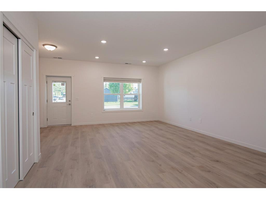 1818 Roberts Street Saint Charles MN 55972 7074413 image7