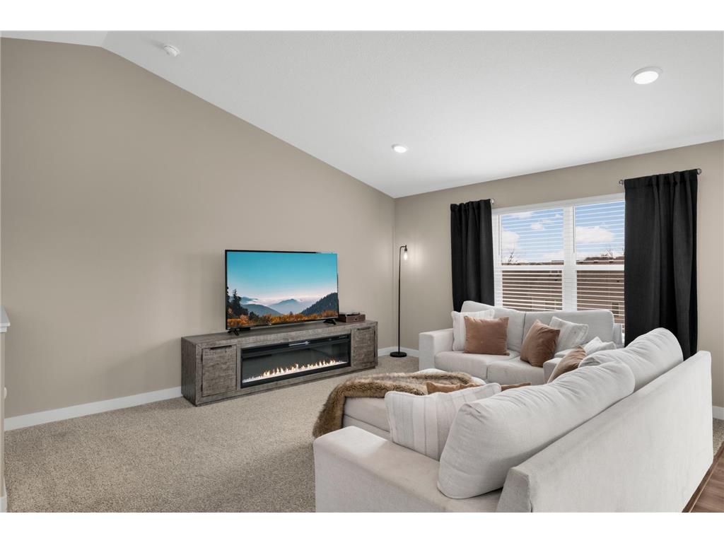 18184 Hartlin Avenue Lakeville MN 55044 7045704 image10
