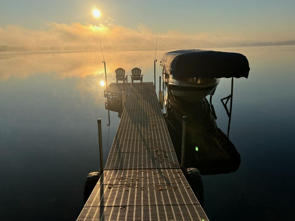 18184 Raymond Avenue Eden Lake Twp MN 56368 - North Brown's 6598726 image1