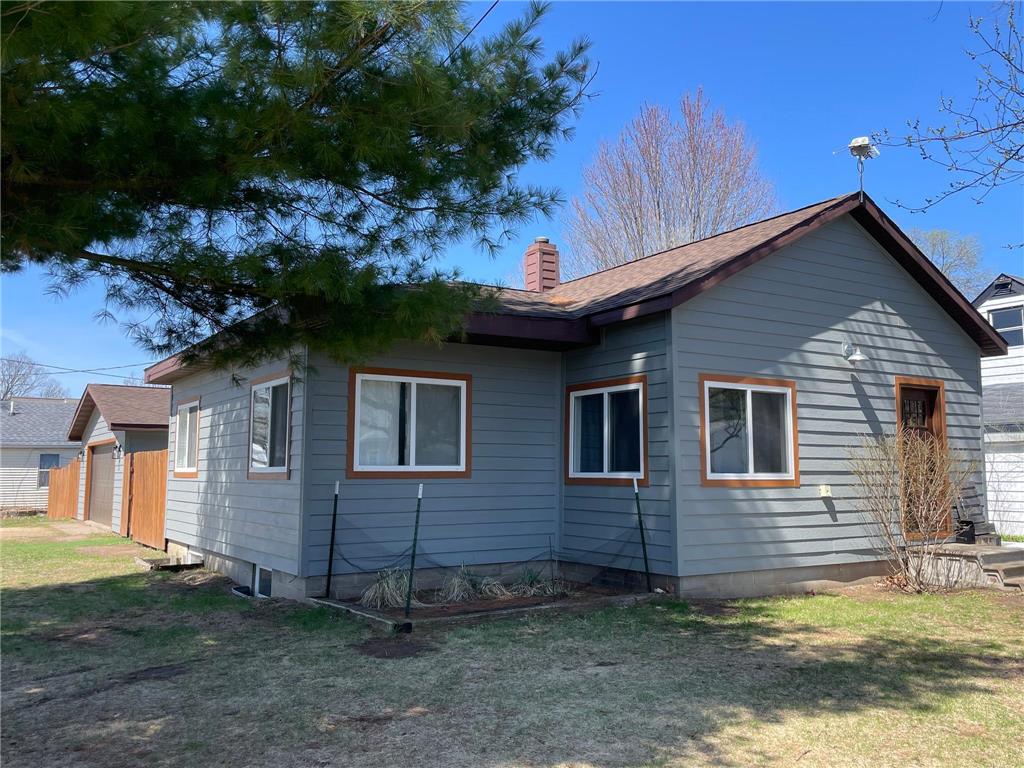1819 9th Street E Menomonie WI 54751 7056306 image1