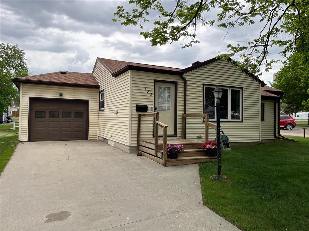 182 14th Street Windom MN 56101 7072757 image1