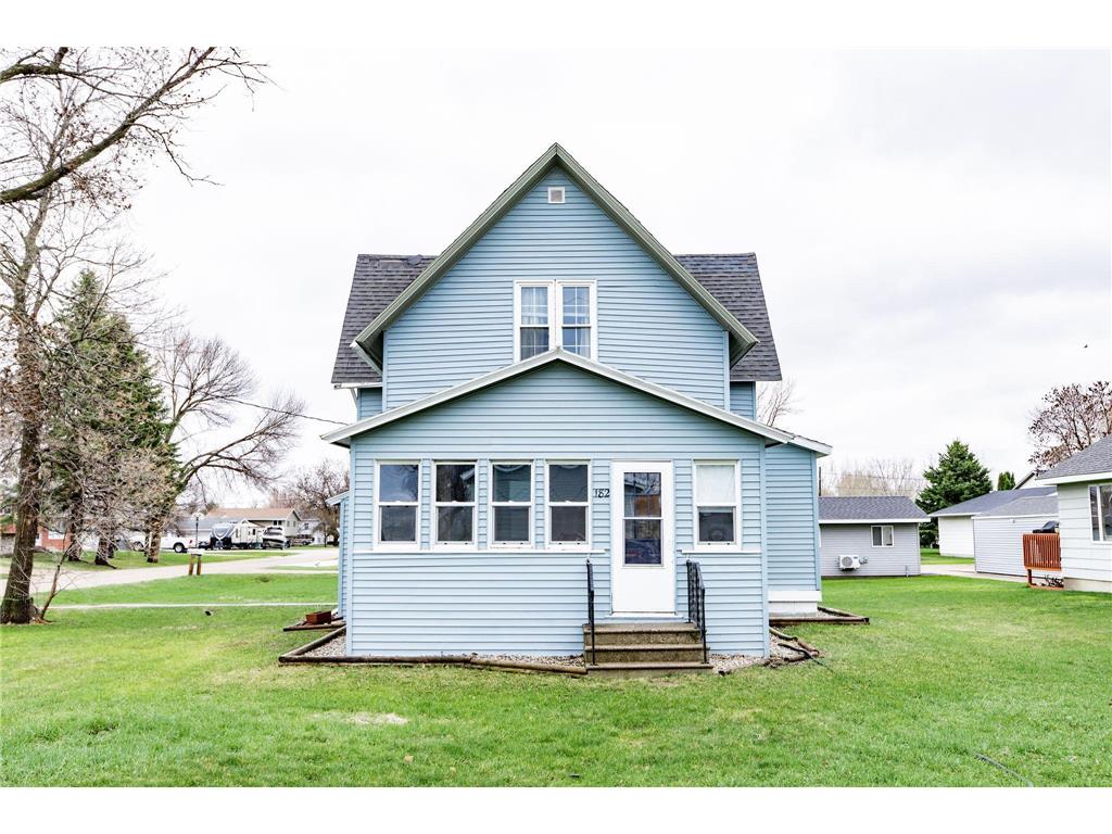 182 3rd Street N Casselton ND 58012 7064950 image1