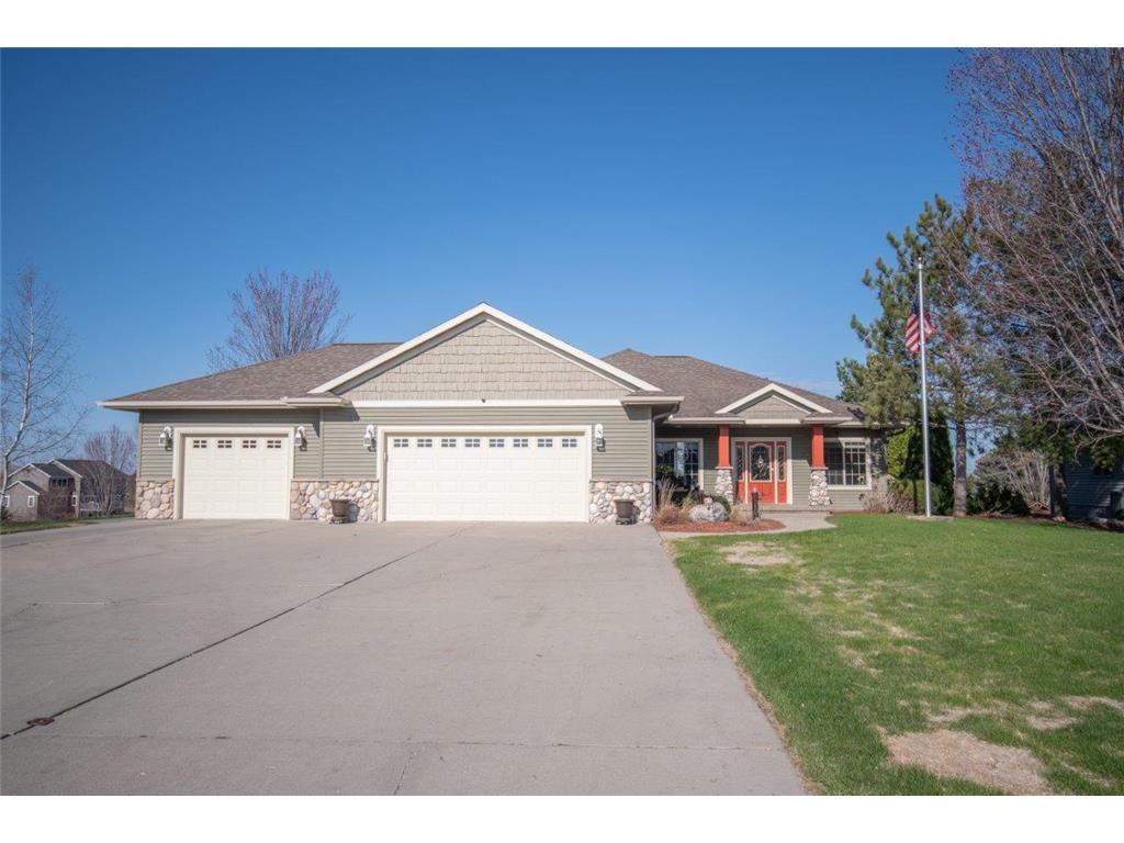 182 Country Oak Drive, Sauk Centre, MN 56378 MLS 6188222 Edina Realty