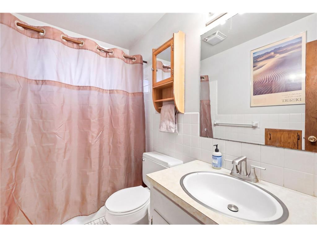 182 Faye Street Saint Paul MN 55119 7059747 image17