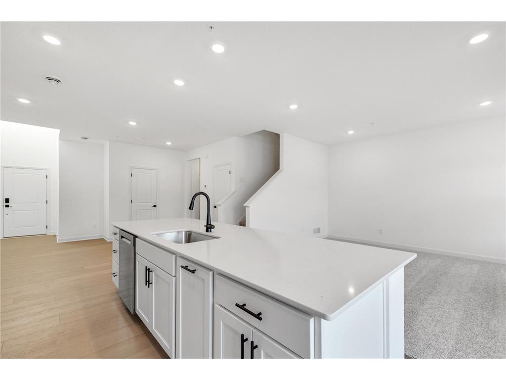 182 Huntington Drive Waconia MN 55387 6825468 image5