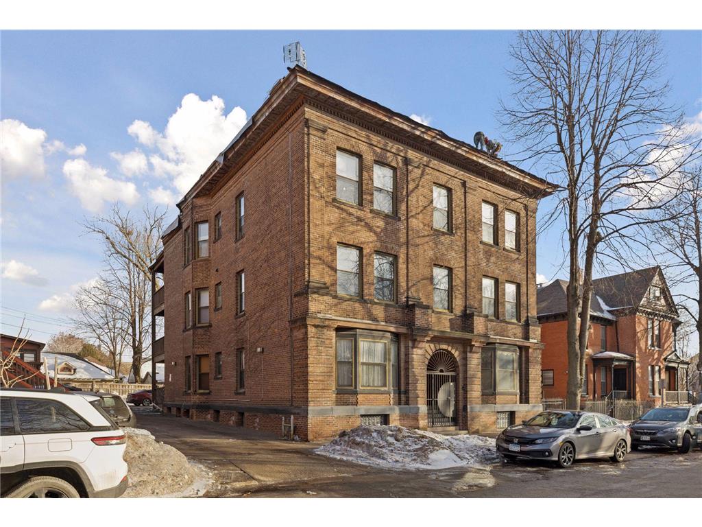 182 Kent Street #2 Saint Paul MN 55102 7002657 image1