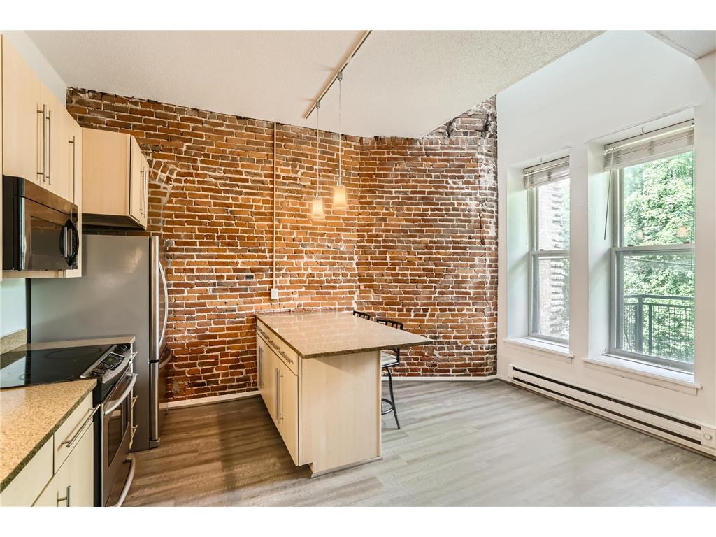 182 Mackubin Street #4 Saint Paul MN 55102 6420603 image1