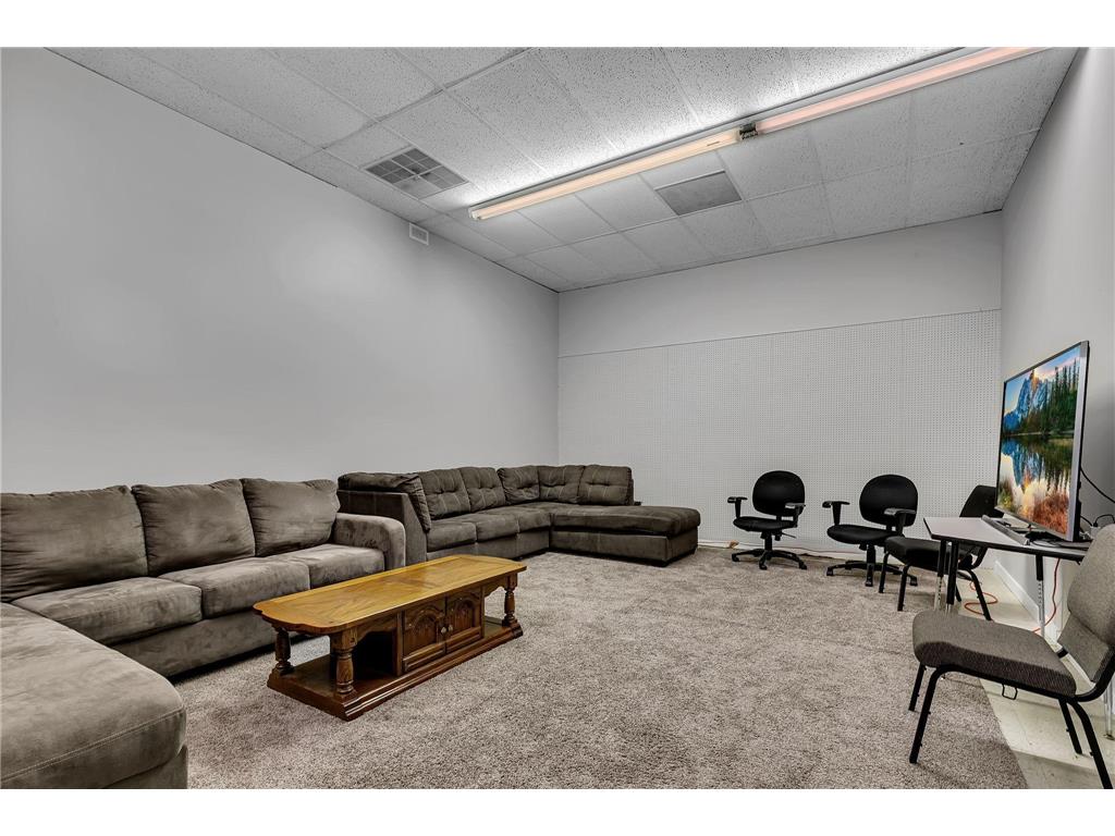 182 Main Avenue W Winsted MN 55395 7017615 image16