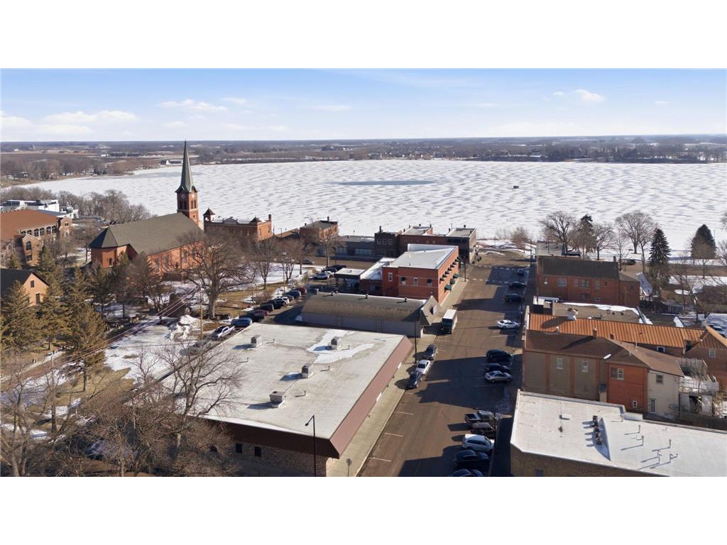 182 Main Avenue W Winsted MN 55395 7017615 image3