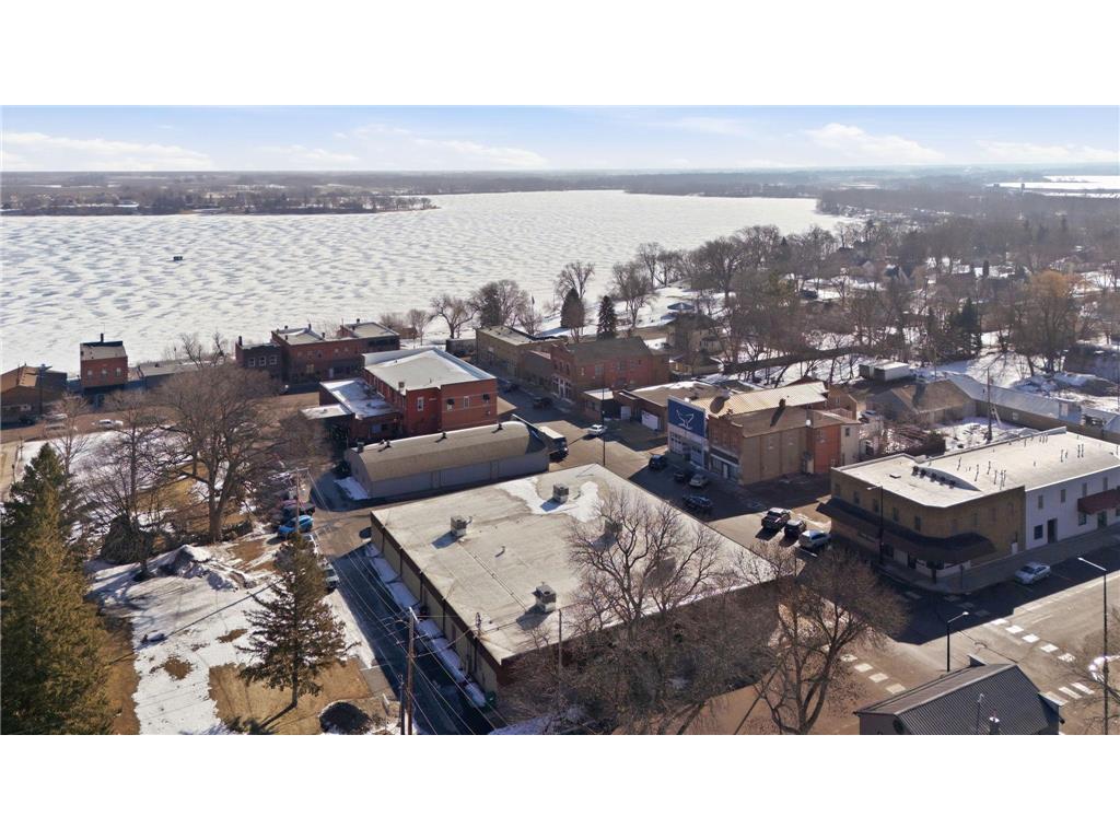182 Main Avenue W Winsted MN 55395 7017615 image35
