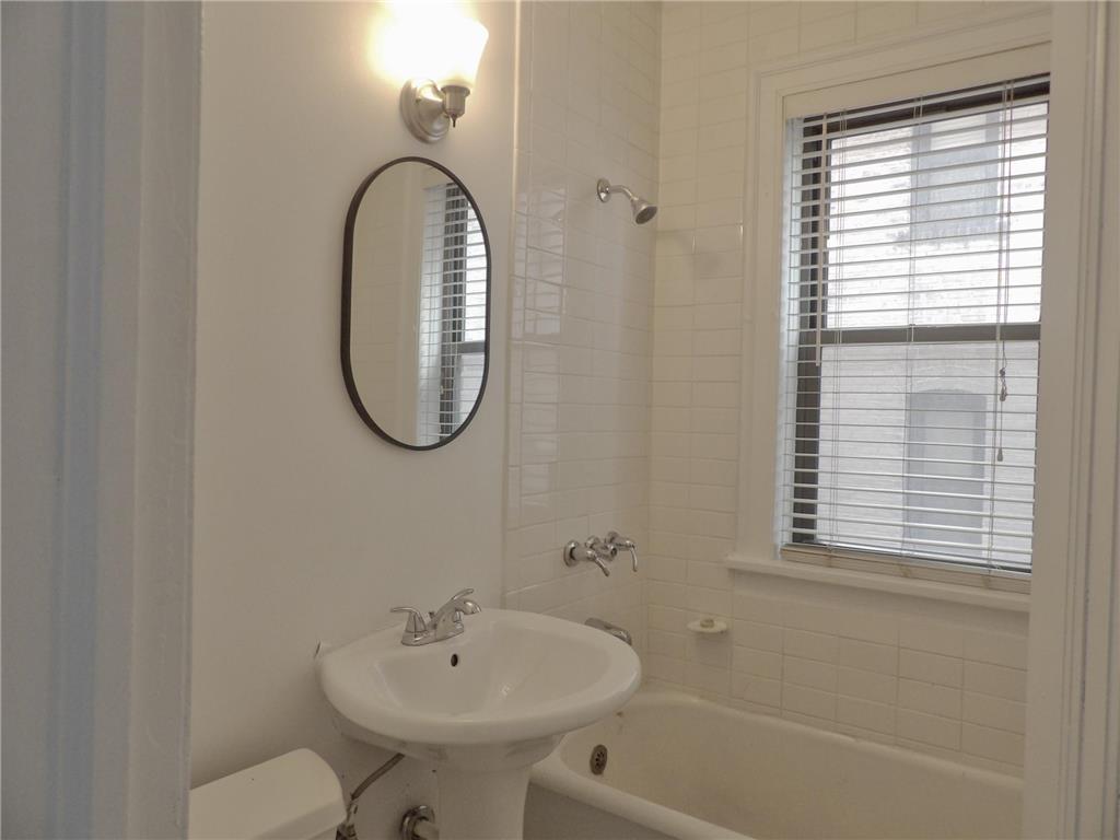 1820 1st Avenue S #107 Minneapolis MN 55403 6788771 image16