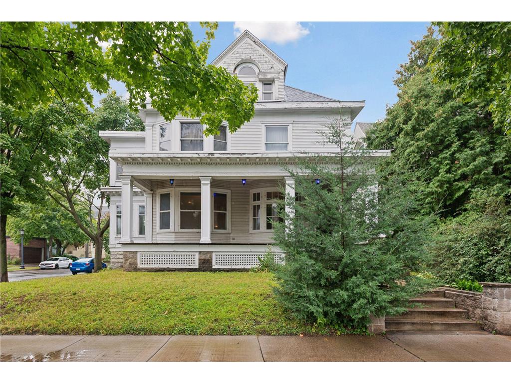 1820 Colfax Avenue S Minneapolis MN 55403 6785720 image2