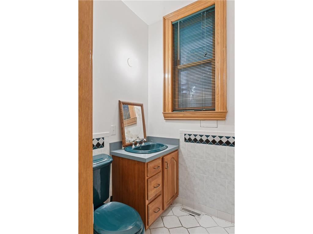 1820 Colfax Avenue S Minneapolis MN 55403 6785720 image38